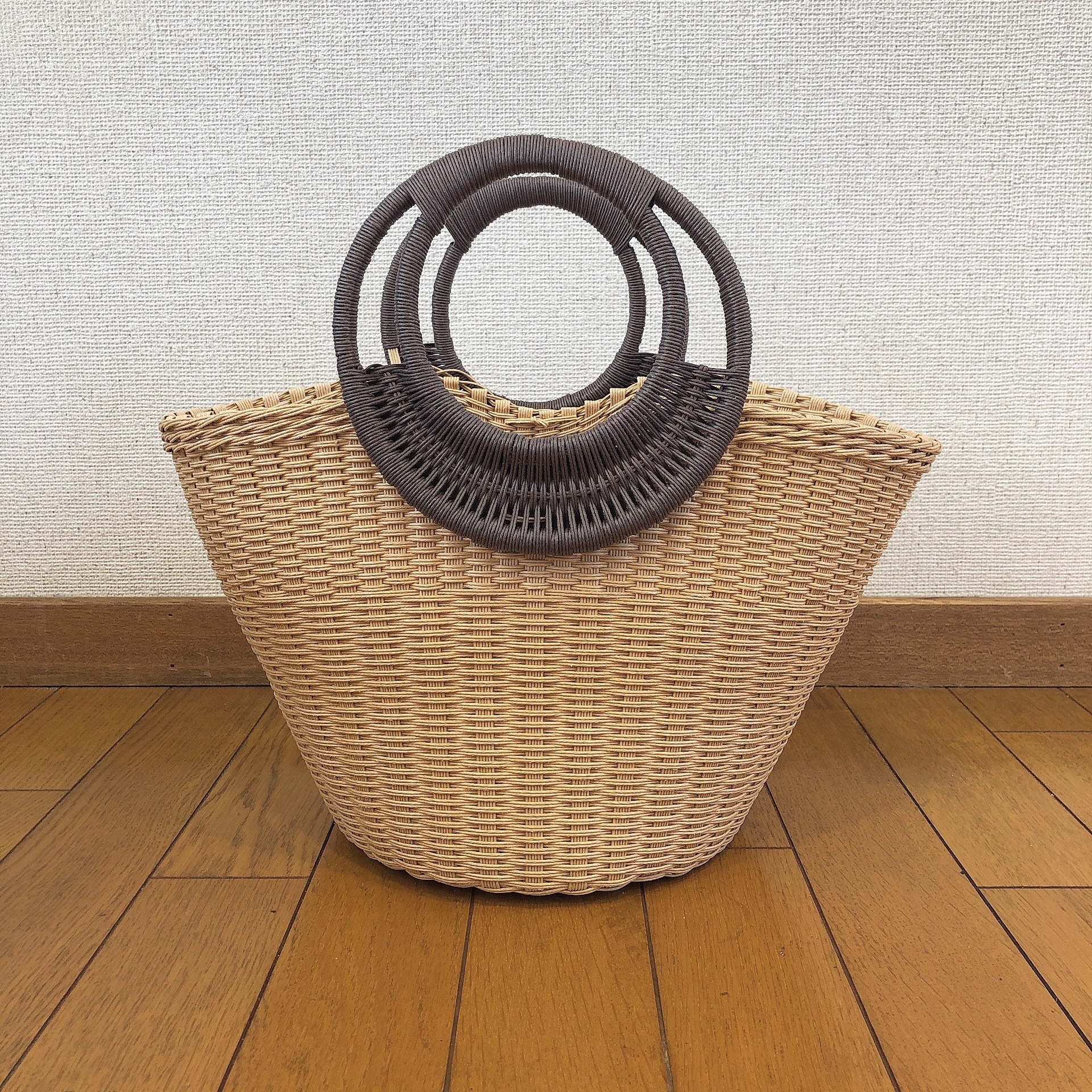 底が丸いカゴバッグ　美品 Lacak Basket丸型かごﾊﾞｯｸﾞS: フラワーベース・鉢カバー ｜ YDM
