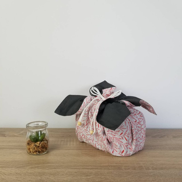 オレンジの草　Bento cloth 'n' bag ～紐を引っ張るとお弁当袋になるランチクロス～ 1枚目の画像