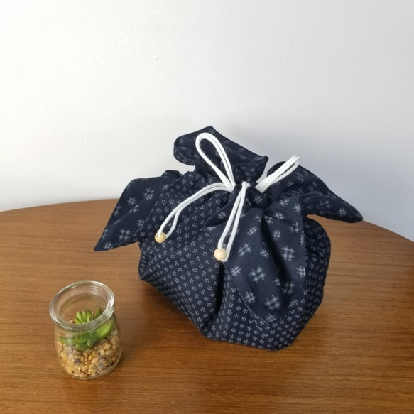 井絣可愛　Bento cloth 'n' bag ～紐を引っ張るとお弁当袋になるランチクロス～ 3枚目の画像