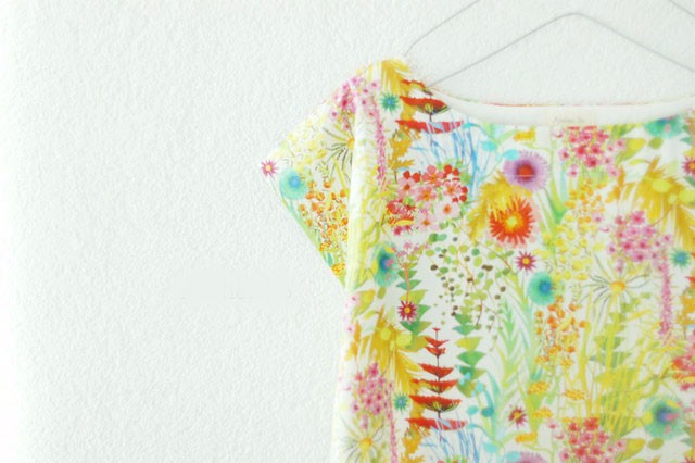 Liberty:Tresco フレンチスリーブブラウス