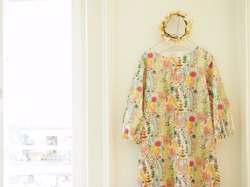 Liberty:tresco  ふっくらお袖のワンピース