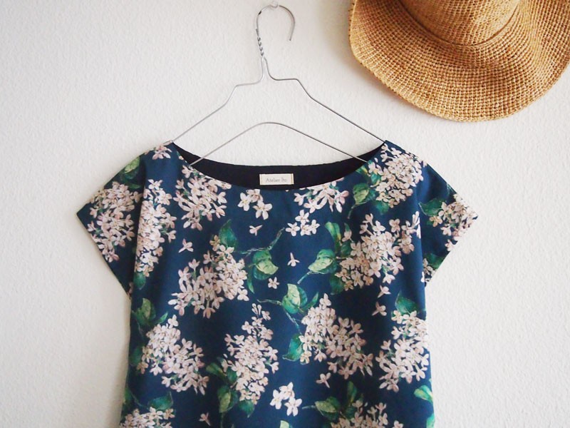 Liberty：Lilac フレンチスリーブブラウス