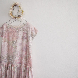 自由：玫瑰xantie經典連衣裙 第1張的照片