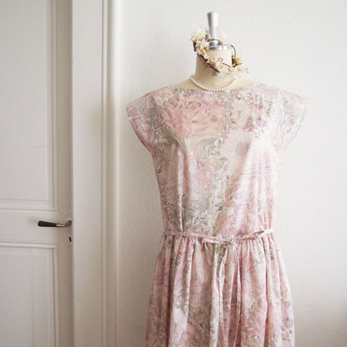 ROSE 様 リバティワンピース Liberty: Rose xantie (リバティ：ローズザンジー） クラシック