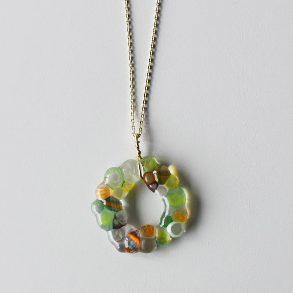 glass flower necklace 2枚目の画像