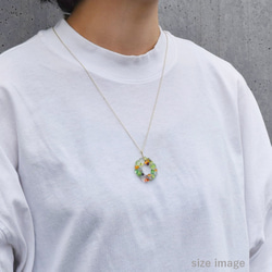 glass flower necklace 4枚目の画像