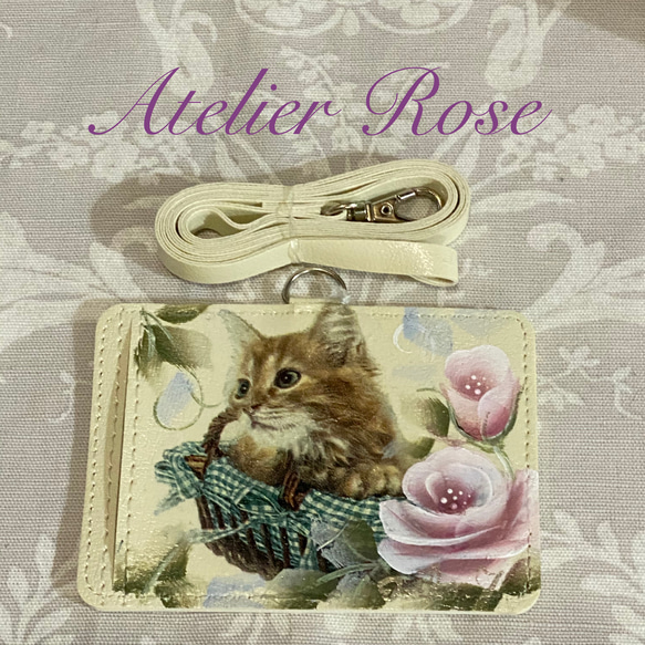♡再販しました。可愛いネコと手描きの薔薇のパスケース　カードケース#creema猫の日 2枚目の画像