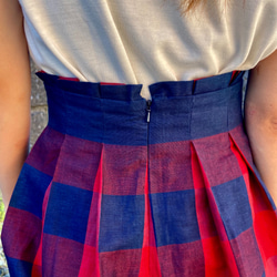 赤 x 紺　上質　リネン混　コットン　タック　ギンガムチェック　スカート 8枚目の画像