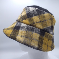 黄色いチェックの帽子☆ウールの帽子☆サイズ調整可☆K-CLOCHE☆防寒帽子☆ 4枚目の画像