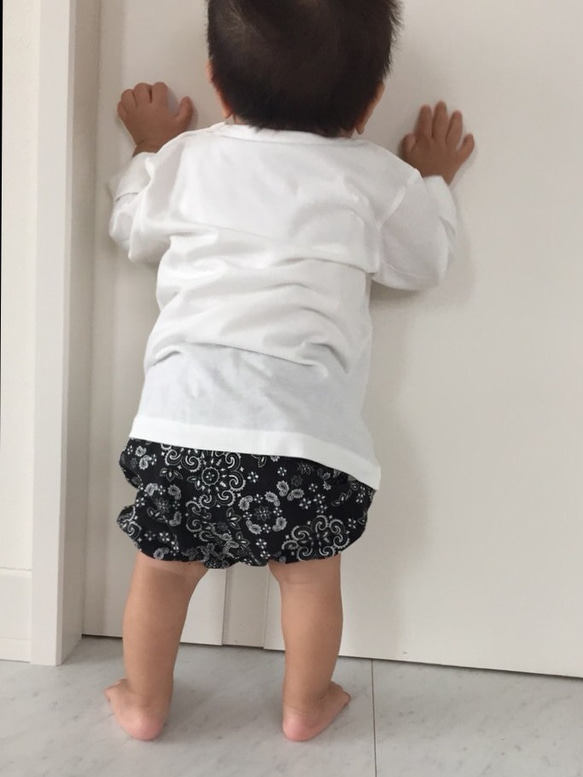 バンダナ柄のかぼちゃパンツとTシャツのセットアップ 4枚目の画像