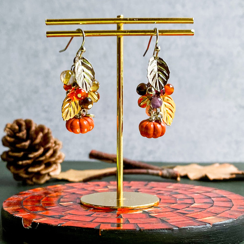 天然石の秋色ハロウィンピアス／イヤリング ピアス（フック・チェーン
