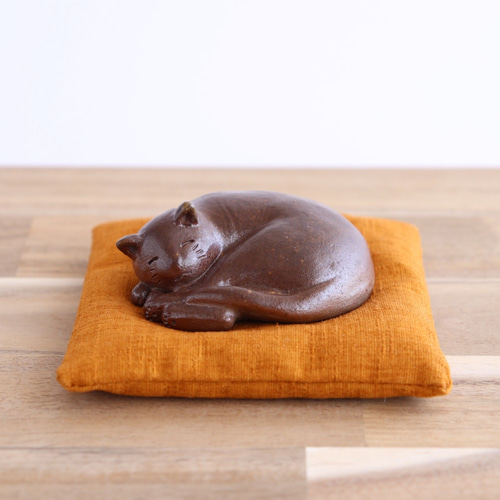 備前焼 お座布ねこ（座布団付き）【陶器・置物・インテリア】 その他