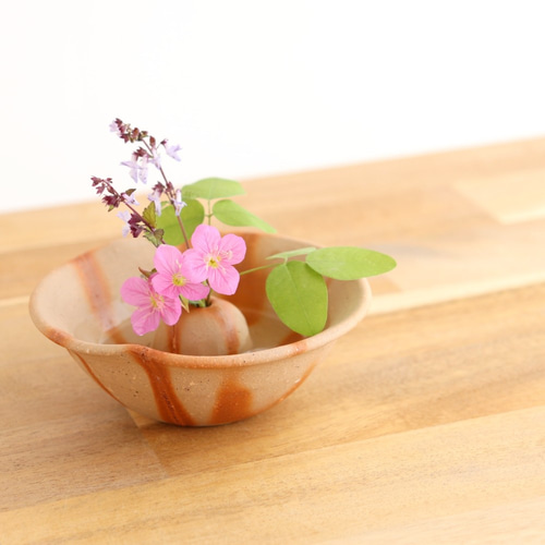 備前焼 穴あき玉一輪【緋襷】（小鉢＋穴あき玉セット）【陶器