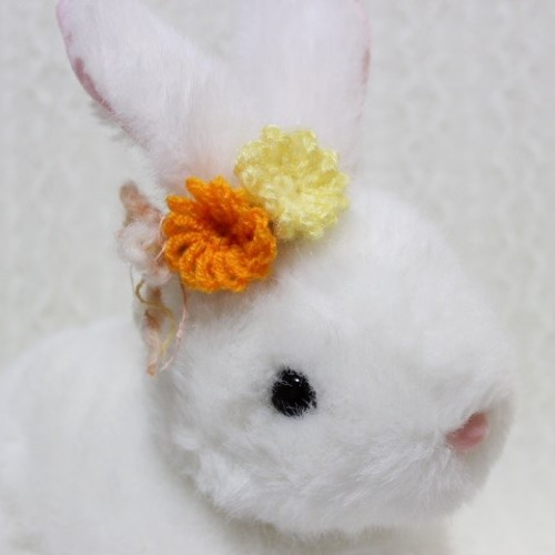 うさぎさん用アクセサリー アヴリル糸のイヤーリング♡ｵﾚﾝｼﾞと黄色の 