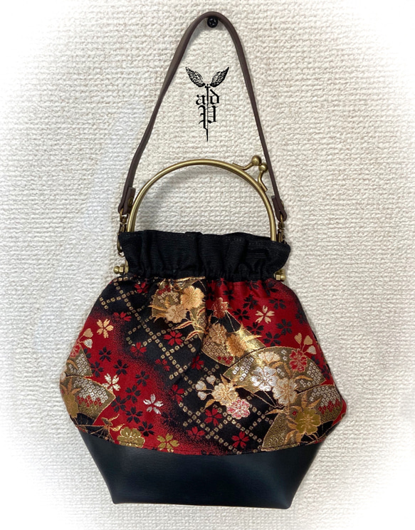西陣織　金襴の2wayバッグ(小)　【扇面に桜/赤】 1枚目の画像