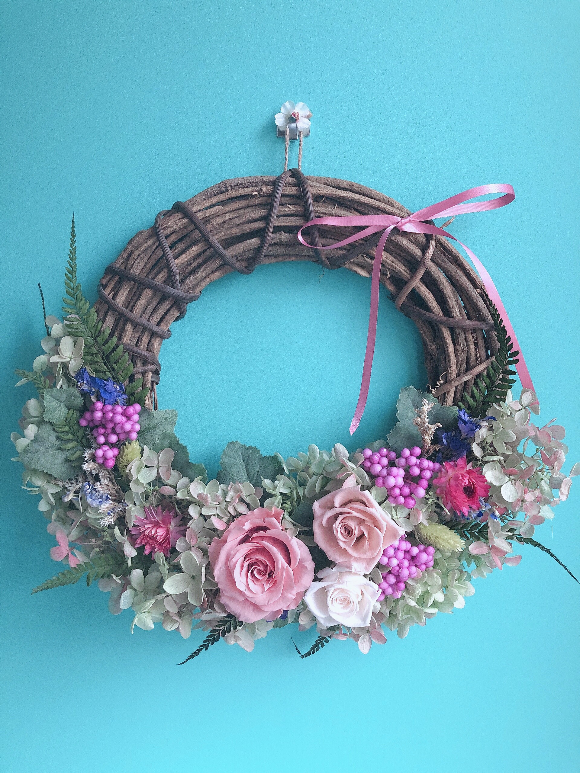 直径27cm／ピンク／プリザーブドフラワー ／ドライフラワー／ハーフリース／母の日／誕生日        Ω