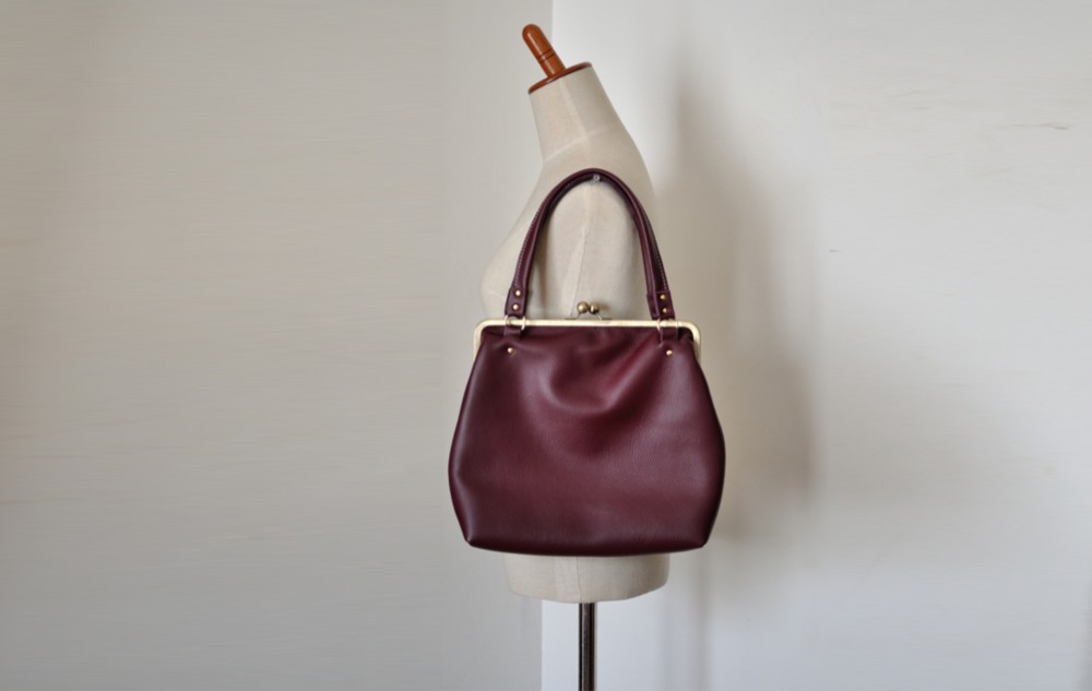 ＊本革＊口金27㎝大型の四角いがま口ハンドバック