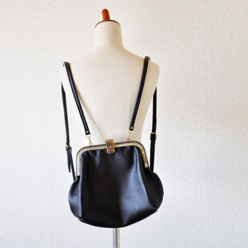 もちもちした手触りの良い本革＊レトロ金具の車掌さん風がま口リュック