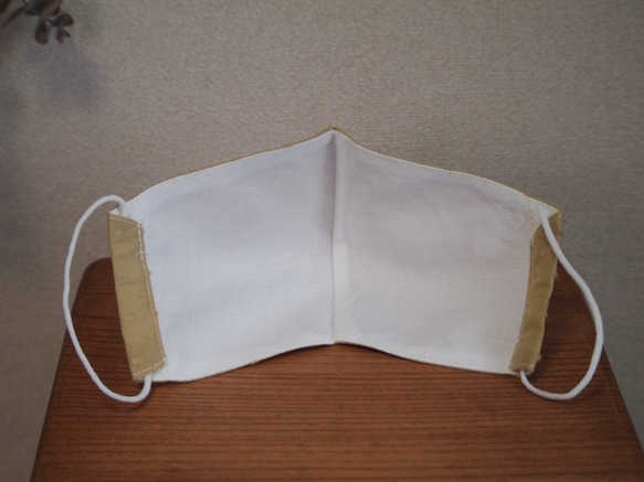 立体マスク（外：コットン・ドット織模様、内：リネン・白） 7枚目の画像