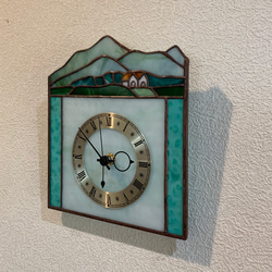山のある風景の掛け時計　ステンドグラス 5枚目の画像