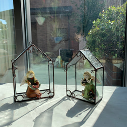 小物とエアープランツ等の飾り棚　テラリューム　ステンドグラス　Mサイズ 4枚目の画像