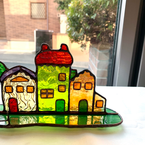 ステンドグラス◆カラフル屋根の小さな街並み◆ハンドメイト品 ステンドグラス◇可愛い カラフルお家の町並み◇ハンドメイト品