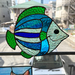 魚のサンキャッチャー　ステンドグラス　ブルー系 7枚目の画像