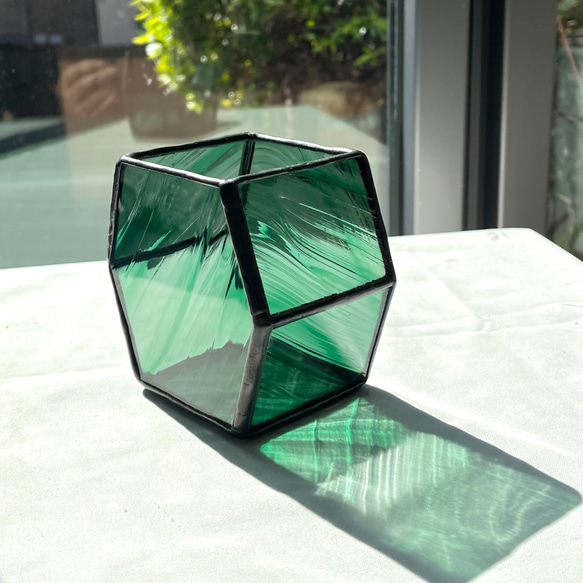 変形六角形の花入れ　グリーンウェーブ　ステンドグラス　ペン立て 6枚目の画像