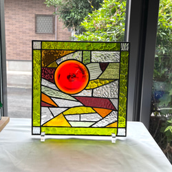 オレンジ色のロンデルとイエローグリーン系ガラスのコラボ　ステンドグラスパネル 6枚目の画像
