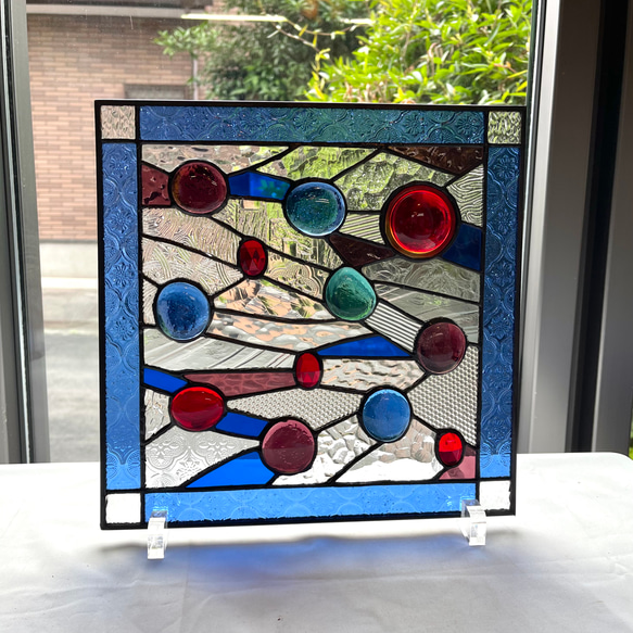 幾何学模様のパネル　(5) ブルーとレッド系　ステンドグラス 4枚目の画像