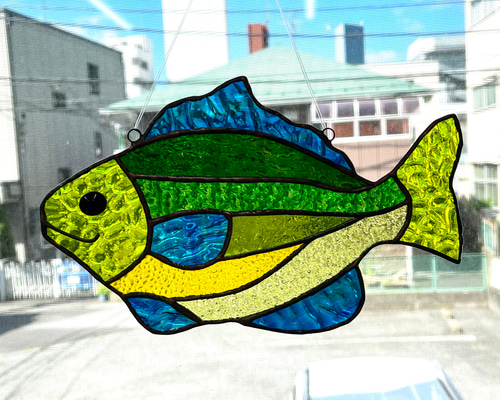 魚のサンキャッチャー ステンドグラス グリーン系 サンキャッチャー 陽