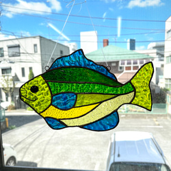 魚のサンキャッチャー　ステンドグラス　グリーン系 7枚目の画像