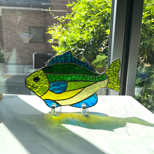 魚のサンキャッチャー ステンドグラス グリーン系 サン