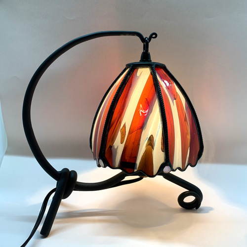 アンティークガラスのランプ ステンドグラス スタンドライト・テーブル