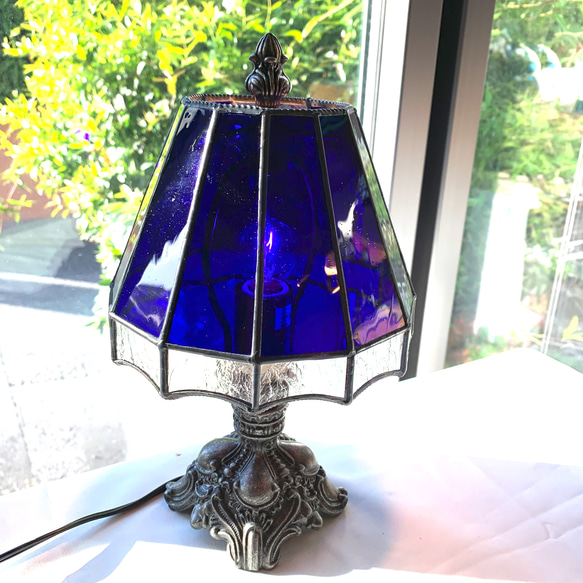 神秘的なブルーのステンドグラスランプ スタンドライト・テーブル