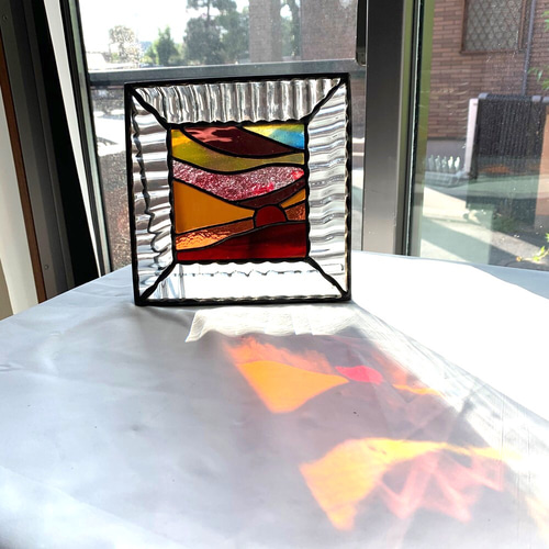 A. Brown ステンドグラス風 夕焼け絵画 朝日とお城』 をイメージしてステンドグラスアート風イラストを