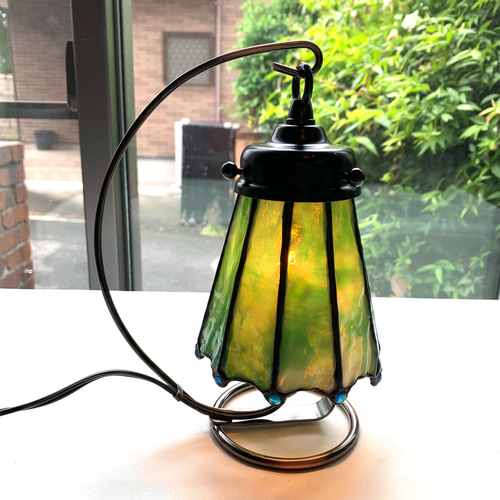 若草色のミニランプ ステンドグラス スタンドライト・テーブルランプ