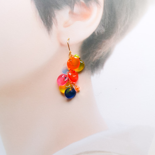 受注製作*ネオンカラーのつぶつぶゆらゆらピアス/イヤリング ピアス