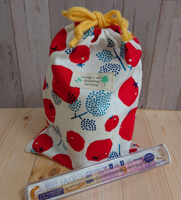 トマトがかわいいきんちゃく袋✱コップ袋✱給食✱通園通学✱定形郵便送料無料 1枚目の画像