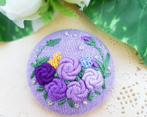2.7センチくるみボタンヘアゴム♡ブルーばら刺繍 薔薇刺繍♡3.7センチくるみボタン☆ヘアゴム又はブローチ - メルカリ