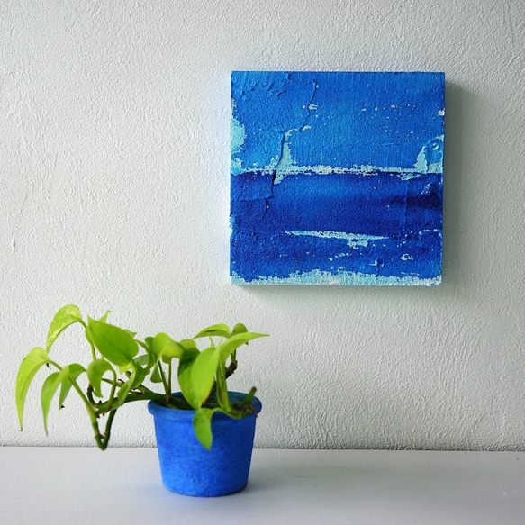 お部屋を涼しげにしてくれる青い珪藻土のインテリアアート 青の水平（BlueBlue #18003）原画 5枚目の画像