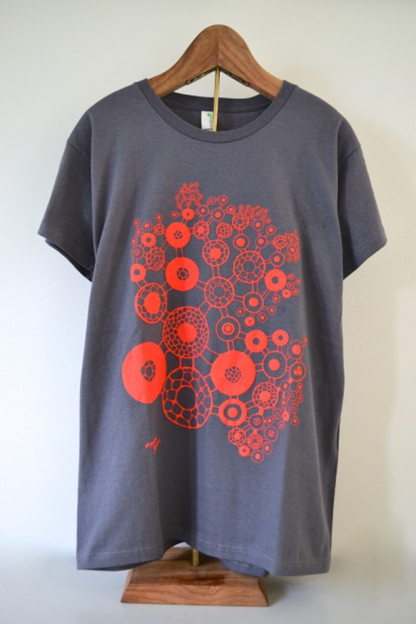 Atsuko Sasaki " sea cells "T-shirt  "海の細胞”gray 1枚目の画像