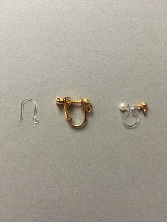 【Picots I / white】シルク手縫い糸製タティングレースのピアス/イヤリング・ノンホールピアス 9枚目の画像