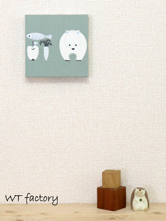 【送料無料】12x12cmちいさなファブリックパネル【シロクマ】壁飾り/北欧風/ファブリックボード/白くま/白熊/りんご 2枚目の画像