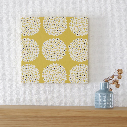 20×20cmちいさなファブリックパネル［ フラワーサークル ］イエロー