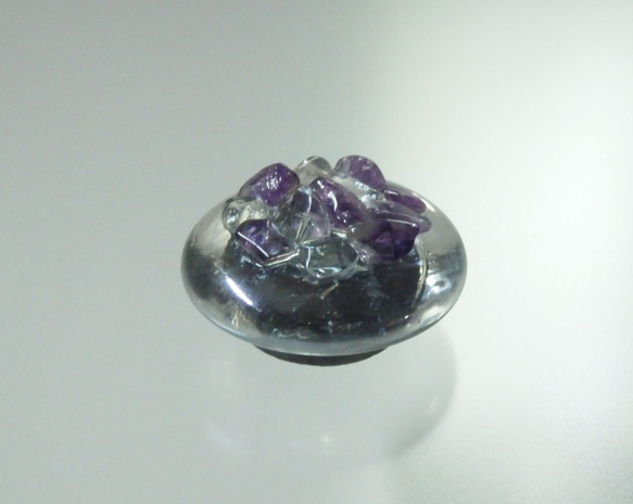 紫水晶と白水晶のマグネット　１  　　～ 送料無料 ～ 1枚目の画像