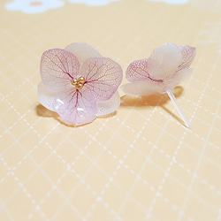 紫陽花のピアス(パープル) 2枚目の画像