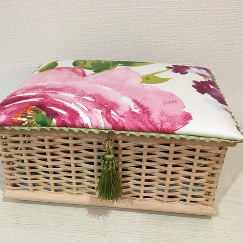 人気】ローラアシュレイ ラタンカゴ かご バスケット 収容