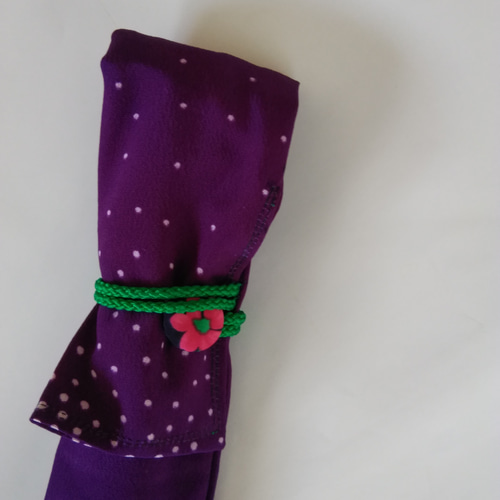 日本舞踊専用扇入れ錦織地の朱色で花柄巾着袋 約31cm x 10cm