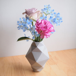 摺紙花瓶（灰色） 第1張的照片